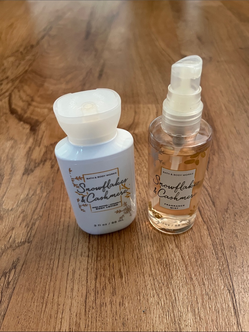 Bath & Body Works Snowflakes & Cashmere